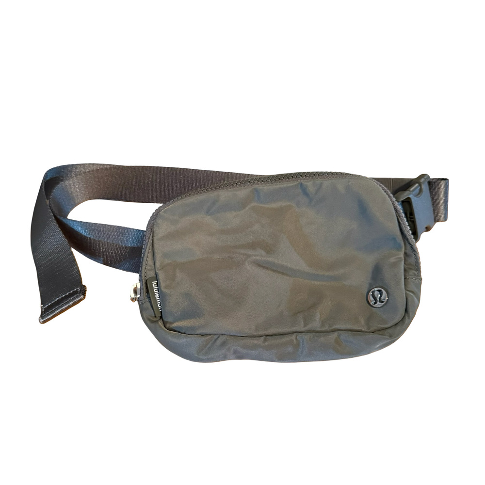 Lululemon Athletica Olive Green Fanny Pack Waist Purse Everywhere Belt Bag